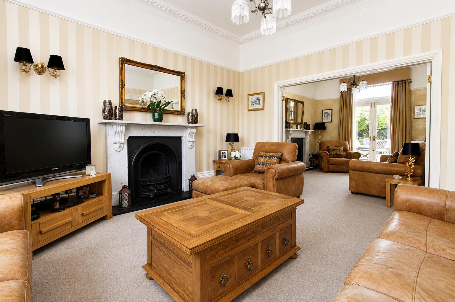 4 bed property in Clarence Road, Wallington